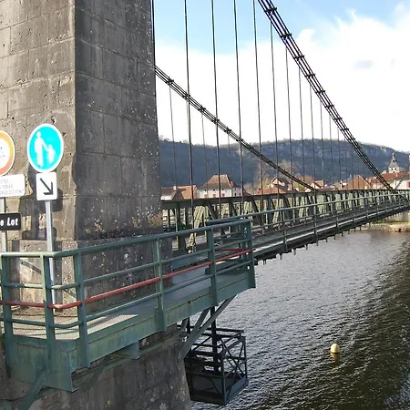 L'auberge Du Pont * קז'אר